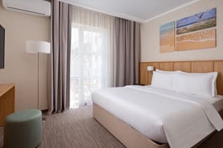 Номера Junior Suite 2-местныйй в отеле «Город Mira Resort & Spa Miracleon» Анапа
